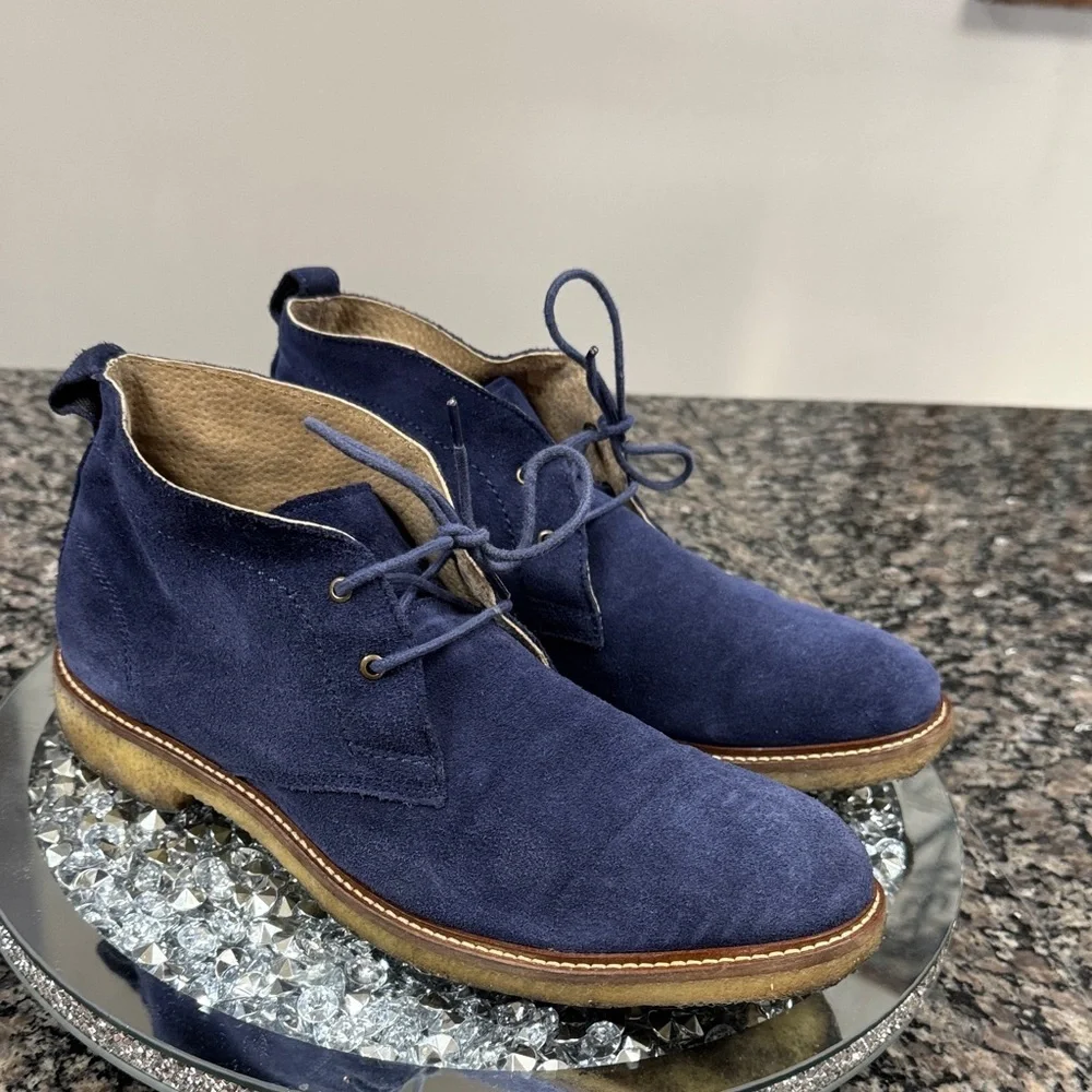 Banana Republic Deep Blue Suede Chukka Boots 9